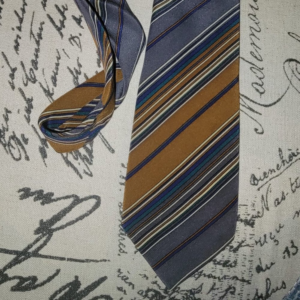 Yves Saint Laurent Tie